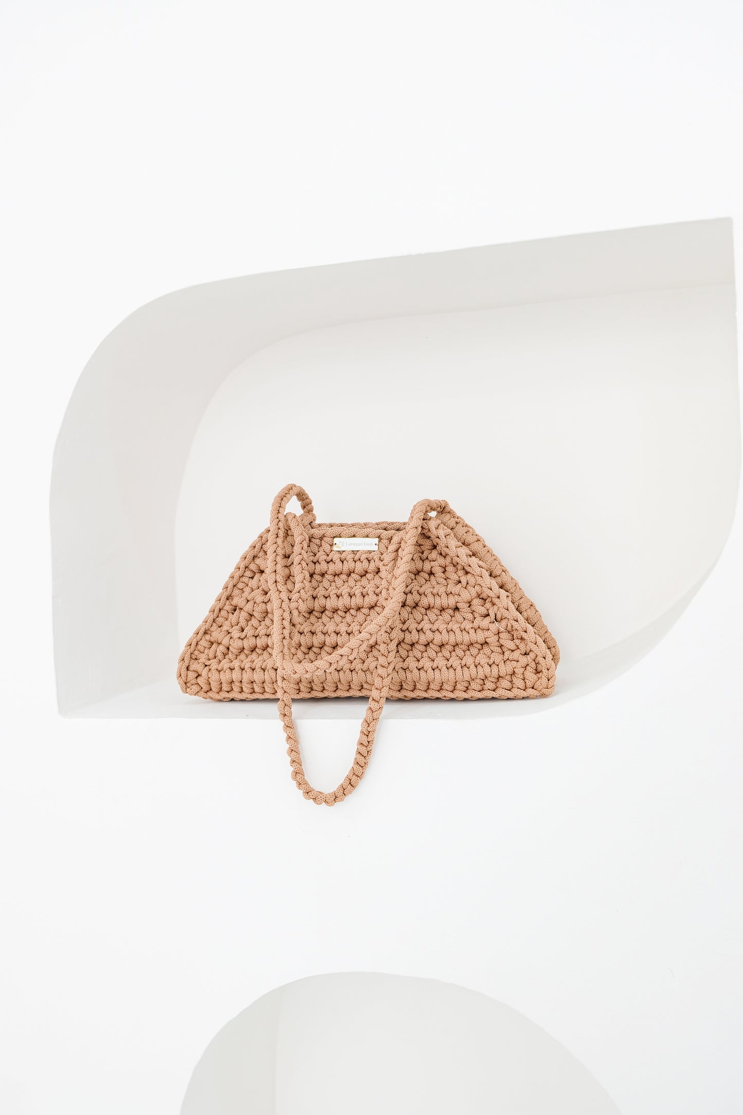 Velin Triangle Crochet Shoulder-Bag in Mocca