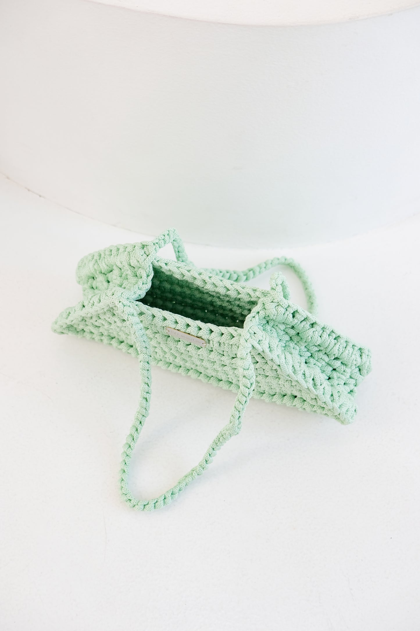 Velin Triangle Crochet Shoulder-Bag in Mint Green